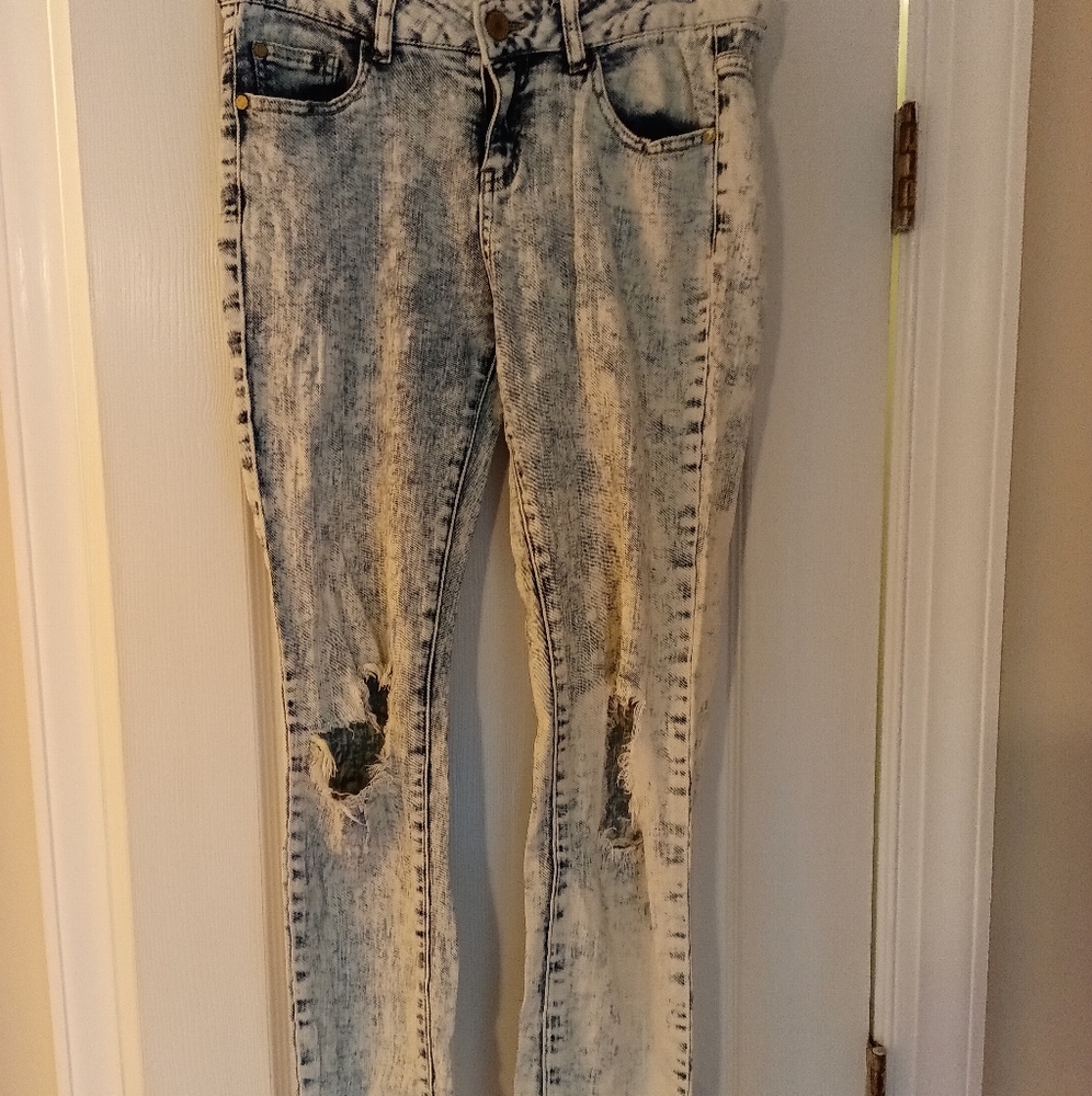 Refuge acid wash jeans